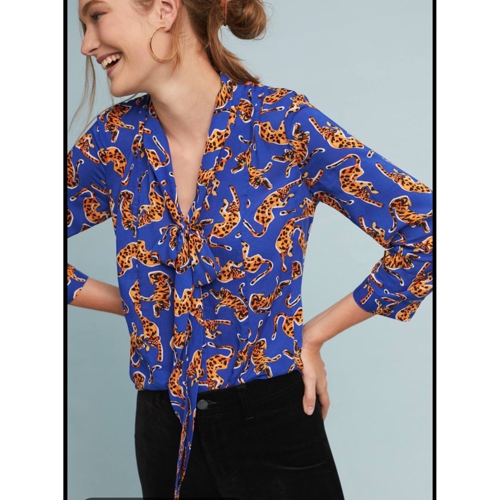 Anthropologie 17 of 52 Conversations Blue Leopard Print‎ Tie Neck Blouse Size 10